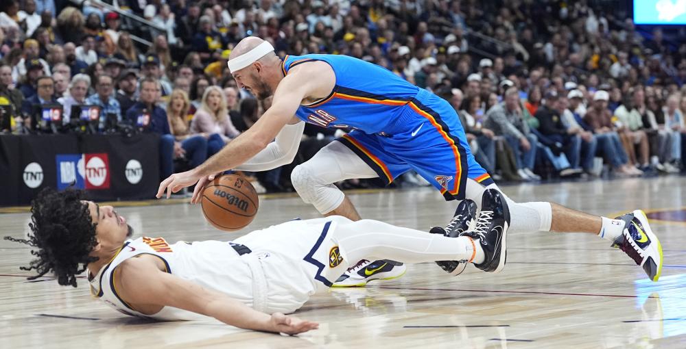 在协防与轮 在协防与轮